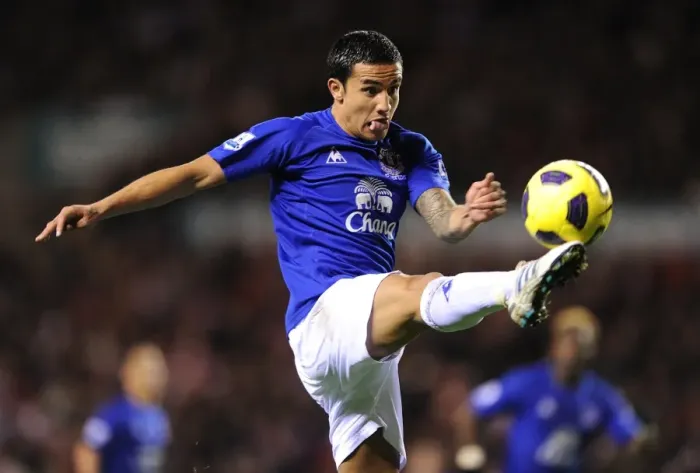Framed Print : Tim Cahill's Focused Shot: Everton vs. Sunderland, Premier League (Nov 2010) Framed Print : Tim Cahill's Focused Shot: Everton vs. Sunderland, Premier League (Nov 2010)