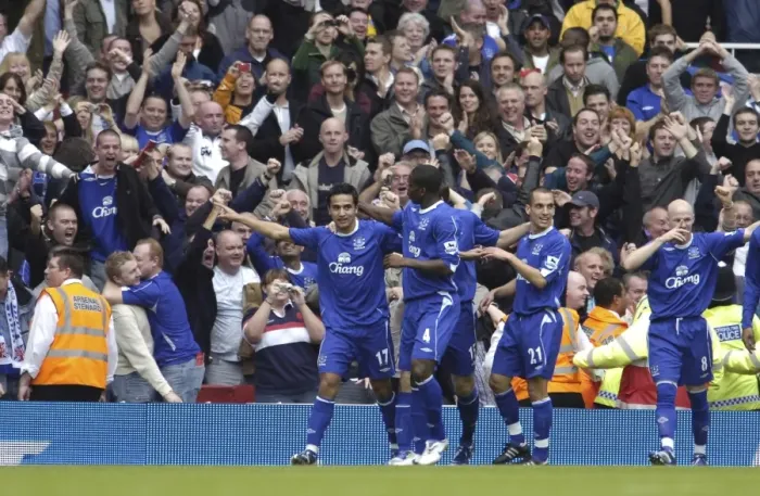 Framed Print : Tim Cahill's Thrilling Debut: Arsenal vs. Everton (28 / 10 / 06) - The Unforgettable Goal