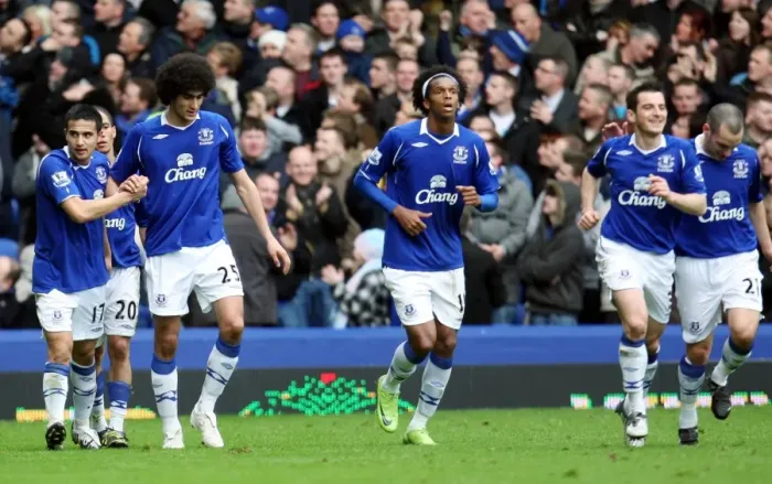 Framed Print : Tim Cahill's Thrilling Goal: Everton's 1-0 Victory Over West Bromwich Albion (08 / 09, 28 / 2 / 09) Framed Print : Tim Cahill's Thrilling Goal: Everton's 1-0 Victory Over West Bromwich Albion (08 / 09, 28 / 2 / 09)