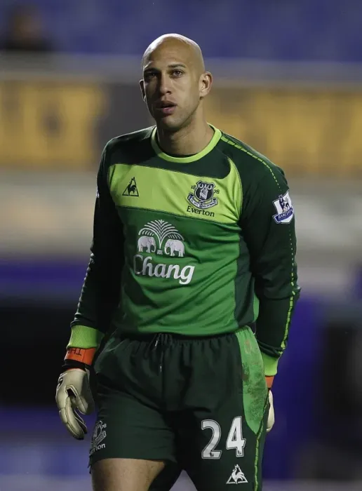 Framed Print : Tim Howard in Action: Everton vs Birmingham City, Barclays Premier League - Goodison Park (09.03.2011)