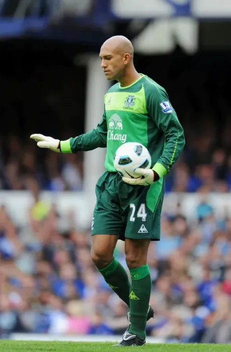 Framed Print : Tim Howard in Action: Everton vs. Wolverhampton Wanderers, Barclays Premier League (2010) Framed Print : Tim Howard in Action: Everton vs. Wolverhampton Wanderers, Barclays Premier League (2010)