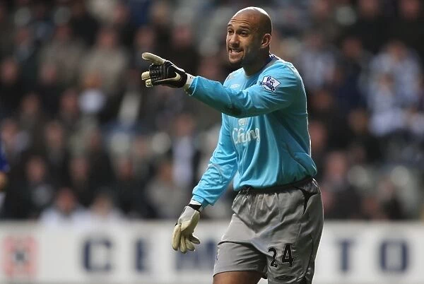 Tim Howard: Everton Goalkeeper in Action during Thrilling 2008-2009 Season Game against Newcastle United (Image ID: Lee Smith / Action Images)