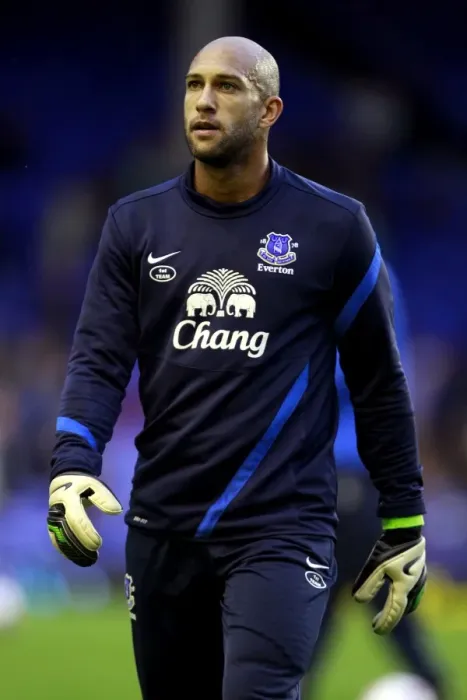 Framed Print : Tim Howard in Focus: Everton's Pre-Match Training Before Historic 5-0 Capital One Cup Victory over Leyton Orient Framed Print : Tim Howard in Focus: Everton's Pre-Match Training Before Historic 5-0 Capital One Cup Victory over Leyton Orient