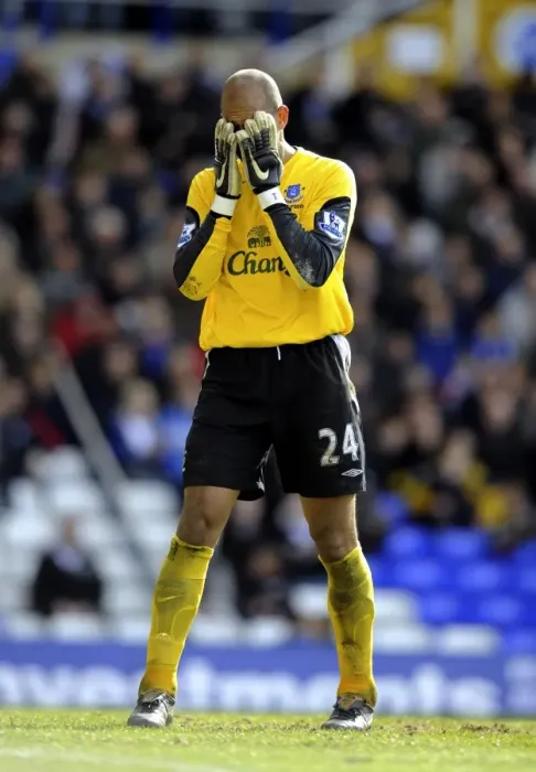 Framed Print : Tim Howard's Disappointment: Birmingham Outshines Everton in Barclays Premier League Clash Framed Print : Tim Howard's Disappointment: Birmingham Outshines Everton in Barclays Premier League Clash