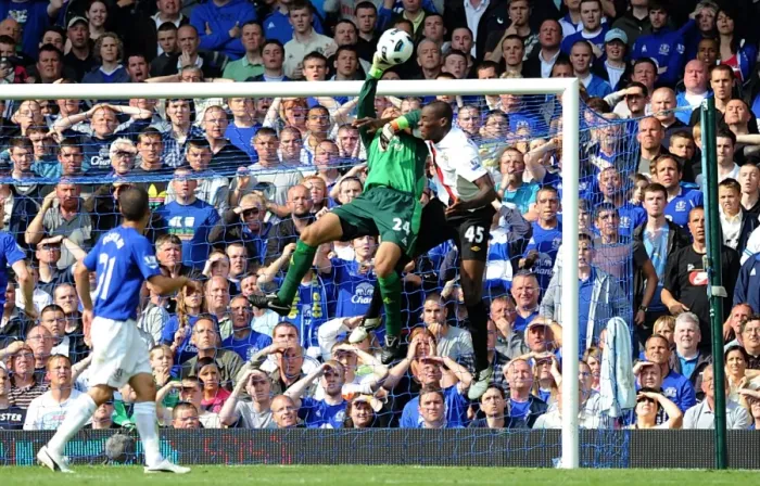 Framed Print : Tim Howard's Heroic Save: Everton vs. Manchester City's Mario Balotelli (07 May 2011) Framed Print : Tim Howard's Heroic Save: Everton vs. Manchester City's Mario Balotelli (07 May 2011)