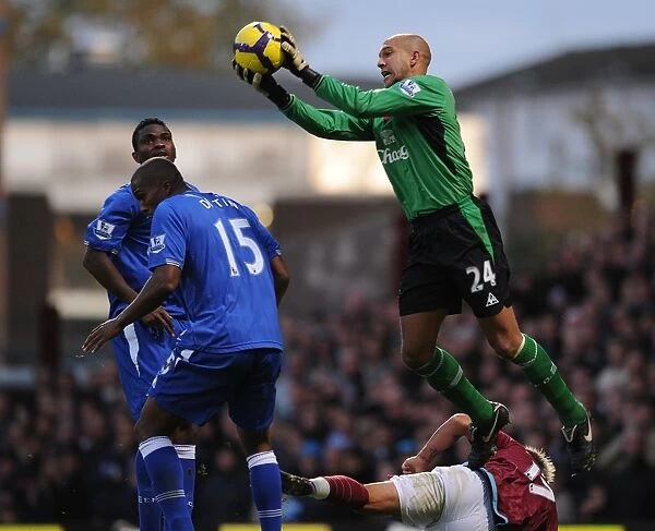 Tim Howard's Leap: Everton vs. West Ham United - Barclays Premier League, Upton Park