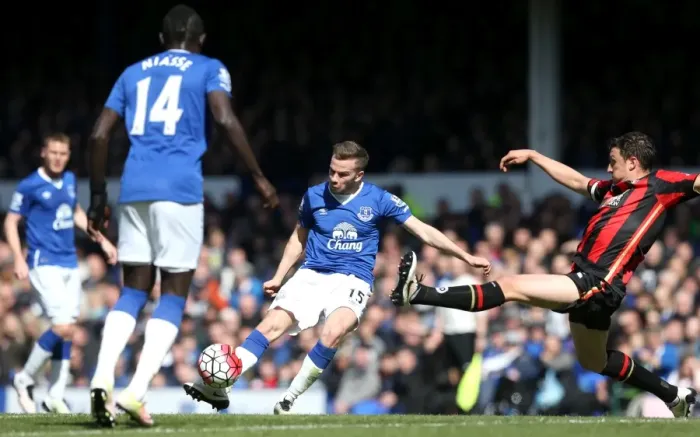 Framed Print : Tom Cleverley's Strike: Everton vs AFC Bournemouth, Premier League, Goodison Park Framed Print : Tom Cleverley's Strike: Everton vs AFC Bournemouth, Premier League, Goodison Park