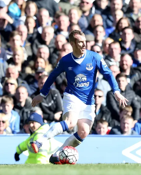 Framed Print : Tony Hibbert in Action: Everton vs AFC Bournemouth, Barclays Premier League, Goodison Park (PA Images) Framed Print : Tony Hibbert in Action: Everton vs AFC Bournemouth, Barclays Premier League, Goodison Park (PA Images)