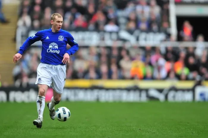 Framed Print : Tony Hibbert Faces Newcastle United at St. James Park during Everton's Barclays Premier League Match (05 March 2011) Framed Print : Tony Hibbert Faces Newcastle United at St. James Park during Everton's Barclays Premier League Match (05 March 2011)