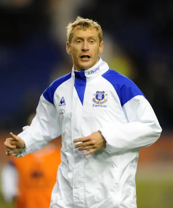 Framed Print : Tony Hibbert vs Arsenal: Everton's Defender in Action at Goodison Park, Barclays Premier League (21 March 2012)