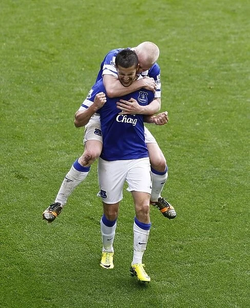 Triumphant Moment: Mirallas, Naismith, and Arteta's Own Goal (3-0: Everton vs Arsenal, Goodison Park, 06-04-2014)