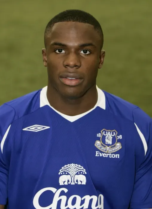 Framed Print : Victor Anichebe with Everton FC at Goodison Park, 2008-09 Season Framed Print : Victor Anichebe with Everton FC at Goodison Park, 2008-09 Season