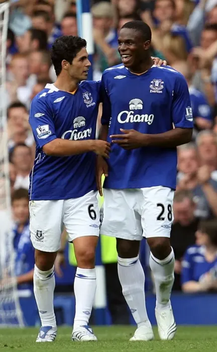 Framed Print : Victor Anichebe's Brace: Everton's Win Against Wigan Athletic in FA Barclays Premier League (11 / 8 / 07) Framed Print : Victor Anichebe's Brace: Everton's Win Against Wigan Athletic in FA Barclays Premier League (11 / 8 / 07)