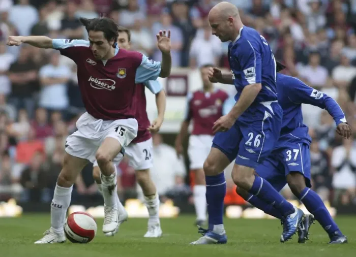 Framed Print : West Ham United v Everton Yossi Benayoun in action against Lee Carsley Framed Print : West Ham United v Everton Yossi Benayoun in action against Lee Carsley