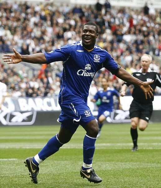 Yakubu's Debut Goal: Everton's Thrilling Start at Bolton Wanderers, Premier League 07-08