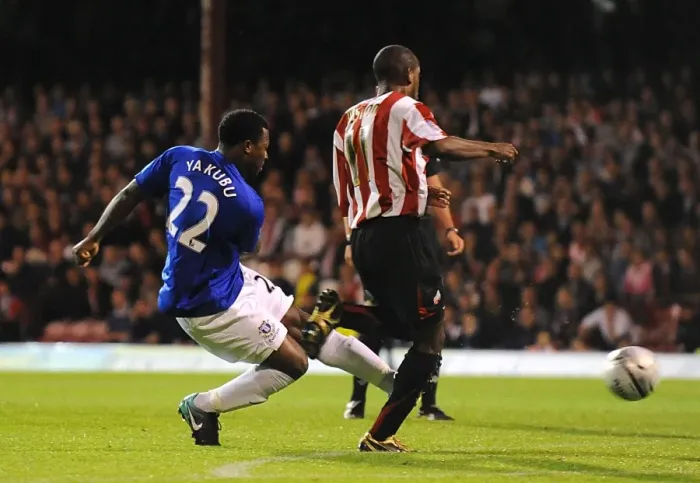 Framed Print : Yakubu's Determined Strike: Brentford vs. Everton, Carling Cup Third Round Framed Print : Yakubu's Determined Strike: Brentford vs. Everton, Carling Cup Third Round