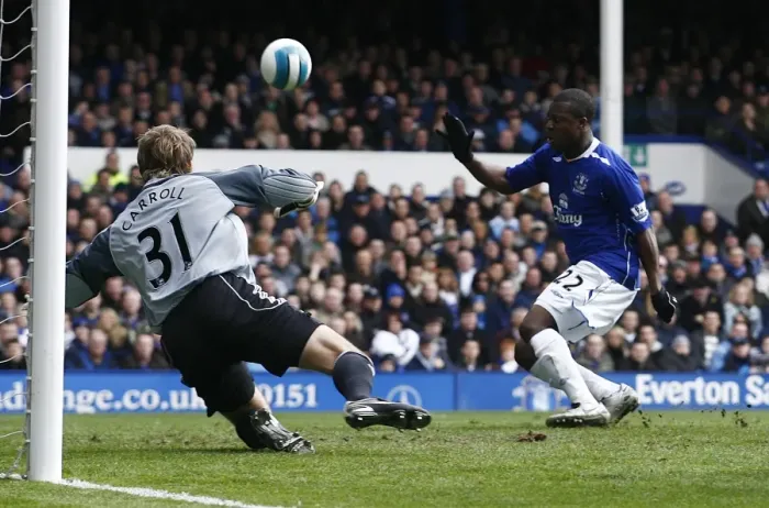 Framed Print : Yakubu's Heartbreaking Miss: Everton vs Derby County, Premier League, 2007-08 Framed Print : Yakubu's Heartbreaking Miss: Everton vs Derby County, Premier League, 2007-08