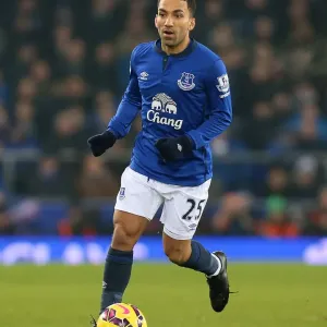 Aaron Lennon in Action: Everton vs Liverpool - Barclays Premier League Rivalry at Goodison Park Aaron Lennon in Action: Everton vs Liverpool - Barclays Premier League Rivalry at Goodison Park