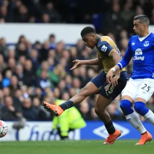 Alex Iwobi Scores the Unforgettable Goal: Everton vs. Arsenal (Premier League, Goodison Park) Alex Iwobi Scores the Unforgettable Goal: Everton vs. Arsenal (Premier League, Goodison Park)