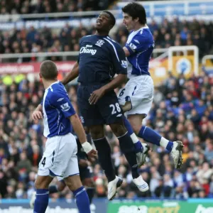 Anichebe vs Ridgewell: Intense Battle in Birmingham vs Everton, Barclays Premier League 07/08 Anichebe vs Ridgewell: Intense Battle in Birmingham vs Everton, Barclays Premier League 07/08