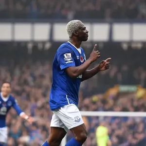 Arouna Kone's Brace: Everton Takes 2-0 Lead Over Sunderland (Premier League, Goodison Park) Arouna Kone's Brace: Everton Takes 2-0 Lead Over Sunderland (Premier League, Goodison Park)