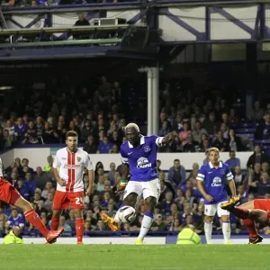 Arouna Kone's Strike: Everton's Capital One Cup Victory over Stevenage Arouna Kone's Strike: Everton's Capital One Cup Victory over Stevenage