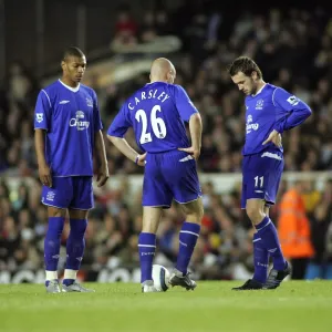 Season 04-05 Photo Mug Collection: Arsenal 7 Everton 0 11-05-05