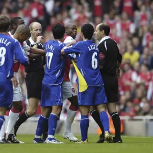 Arsenal v Everton Arsenals William Gallas and Evertons Mikel Arteta scuffle during the game