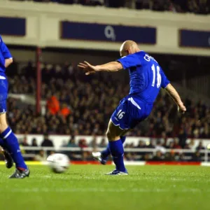 Season 04-05 Photo Mug Collection: Arsenal 3 Everton 1