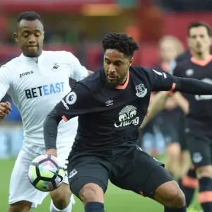 Ayew vs. Williams: Intense Battle at Liberty Stadium - Swansea City vs. Everton, Premier League 2016-17