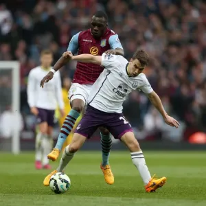 Battle for the Ball: Benteke vs. Coleman - Aston Villa vs. Everton, Premier League Battle for the Ball: Benteke vs. Coleman - Aston Villa vs. Everton, Premier League