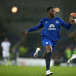 A Battle for the Ball: Everton vs Dynamo Kiev in Europa League Round of 16, First Leg (Goodison Park)