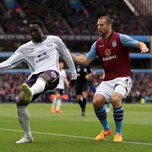 Battle for the Ball: Lukaku vs. Vlaar - Everton vs. Aston Villa Battle for the Ball: Lukaku vs. Vlaar - Everton vs. Aston Villa