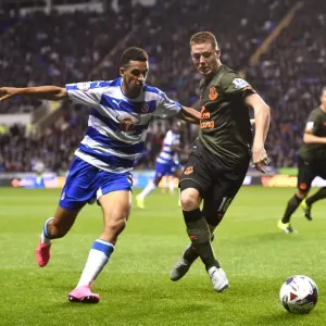 Battle for the Ball: McCarthy vs. Blackman in Everton's Capital One Cup Clash at Reading Battle for the Ball: McCarthy vs. Blackman in Everton's Capital One Cup Clash at Reading