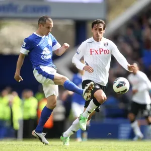 Battle for the Ball: Osman vs. Ruiz - Everton's Supremacy over Fulham (1-0) Battle for the Ball: Osman vs. Ruiz - Everton's Supremacy over Fulham (1-0)