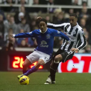 Battle for the Ball: Perch vs. Pienaar in Intense Newcastle-Everton Rivalry (2-1 in Favor of Everton, St. James Park, 02-01-2013) Battle for the Ball: Perch vs. Pienaar in Intense Newcastle-Everton Rivalry (2-1 in Favor of Everton, St. James Park, 02-01-2013)