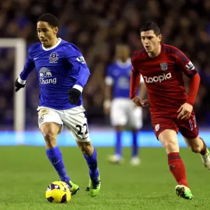 Battle for the Ball: Pienaar vs Dorrans at Goodison Park - Everton vs West Bromwich Albion, Premier League (30-01-2013) Battle for the Ball: Pienaar vs Dorrans at Goodison Park - Everton vs West Bromwich Albion, Premier League (30-01-2013)