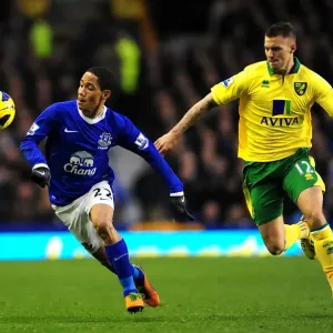 Battle for the Ball: Pienaar vs. Pilkington - Everton vs. Norwich City's Intense Rivalry in the Barclays Premier League (1-1) Battle for the Ball: Pienaar vs. Pilkington - Everton vs. Norwich City's Intense Rivalry in the Barclays Premier League (1-1)