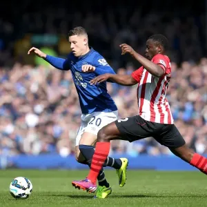 Battle for the Ball: Ross Barkley vs. Victor Wanyama - Everton vs. Southampton Premier League Clash Battle for the Ball: Ross Barkley vs. Victor Wanyama - Everton vs. Southampton Premier League Clash