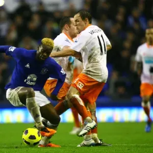 Battle for the Ball: Saha vs. Vaughan - Everton vs. Blackpool, Premier League (2011) Battle for the Ball: Saha vs. Vaughan - Everton vs. Blackpool, Premier League (2011)