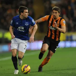 Battle for the Ball: Seamus Coleman vs. Gaston Ramirez, Hull City vs. Everton, Barclays Premier League