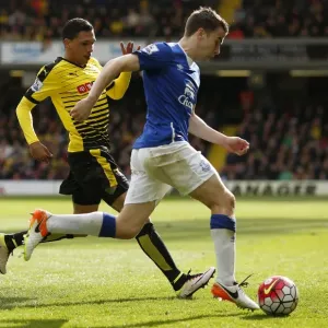 Battle for the Ball: Seamus Coleman vs. Jose Holebas - Everton vs. Watford, Premier League Battle for the Ball: Seamus Coleman vs. Jose Holebas - Everton vs. Watford, Premier League
