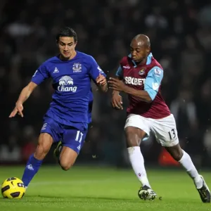 Battle for the Ball: Tim Cahill vs. Luis Boa Morte - Everton vs. West Ham United, Premier League Rivalry (Upton Park, 2010) Battle for the Ball: Tim Cahill vs. Luis Boa Morte - Everton vs. West Ham United, Premier League Rivalry (Upton Park, 2010)