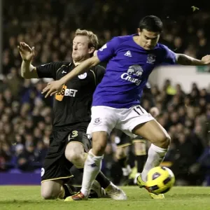 Battle for the Ball: Tim Cahill vs Steven Caldwell - Everton vs Wigan Athletic (Premier League, Goodison Park, 11 December 2010)