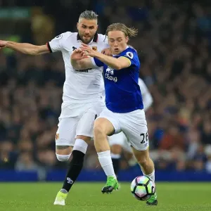 Battle for the Ball: Tom Davies vs. Valon Behrami - Everton vs. Watford, Premier League 2016-17, Goodison Park Battle for the Ball: Tom Davies vs. Valon Behrami - Everton vs. Watford, Premier League 2016-17, Goodison Park