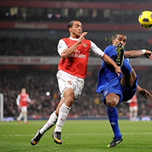 Battle for the Ball: Walcott vs. Distin - Arsenal vs. Everton Rivalry (01 February 2011)