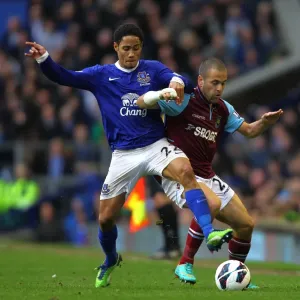 Battle at Goodison Park: Pienaar vs. Cole Clash (Everton's 2-0 Victory) Battle at Goodison Park: Pienaar vs. Cole Clash (Everton's 2-0 Victory)