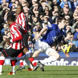 Battle at Goodison Park: Seamus Coleman vs. Stephane Sessegnon - Everton vs. Sunderland, Barclays Premier League (26 February 2011) Battle at Goodison Park: Seamus Coleman vs. Stephane Sessegnon - Everton vs. Sunderland, Barclays Premier League (26 February 2011)