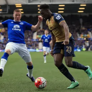 Battle for Supremacy: McCarthy vs. Welbeck - Everton vs. Arsenal, Barclays Premier League, Goodison Park Battle for Supremacy: McCarthy vs. Welbeck - Everton vs. Arsenal, Barclays Premier League, Goodison Park