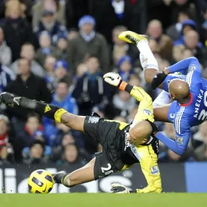 Battle of Wits and Will: Tim Howard vs. Nicolas Anelka at Stamford Bridge (4 December 2010) Battle of Wits and Will: Tim Howard vs. Nicolas Anelka at Stamford Bridge (4 December 2010)